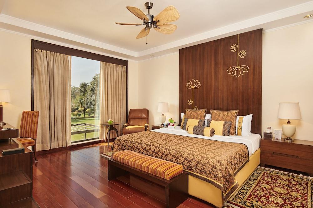The Lalit Temple View Hotell Khajurāho Eksteriør bilde