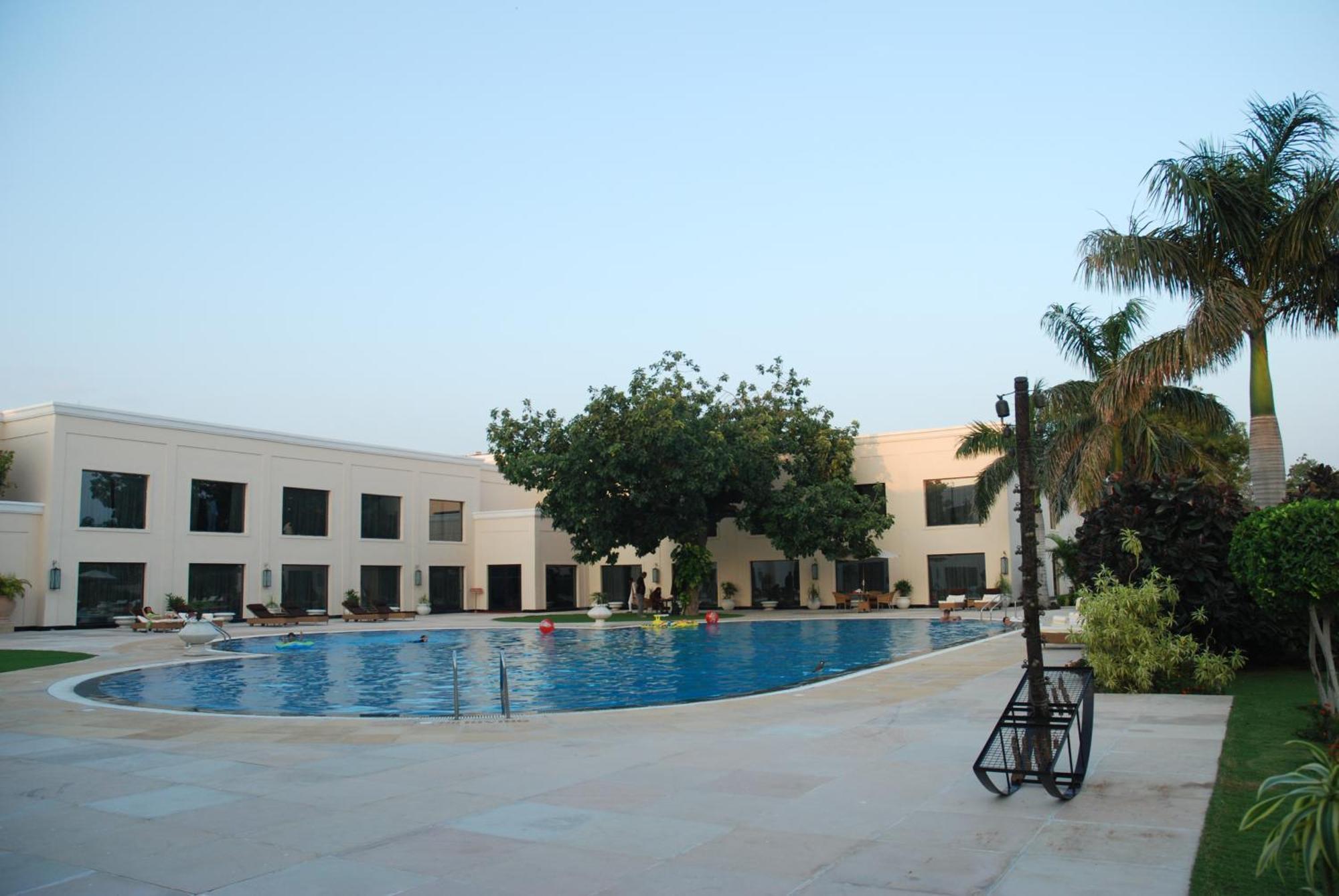 The Lalit Temple View Hotell Khajurāho Eksteriør bilde