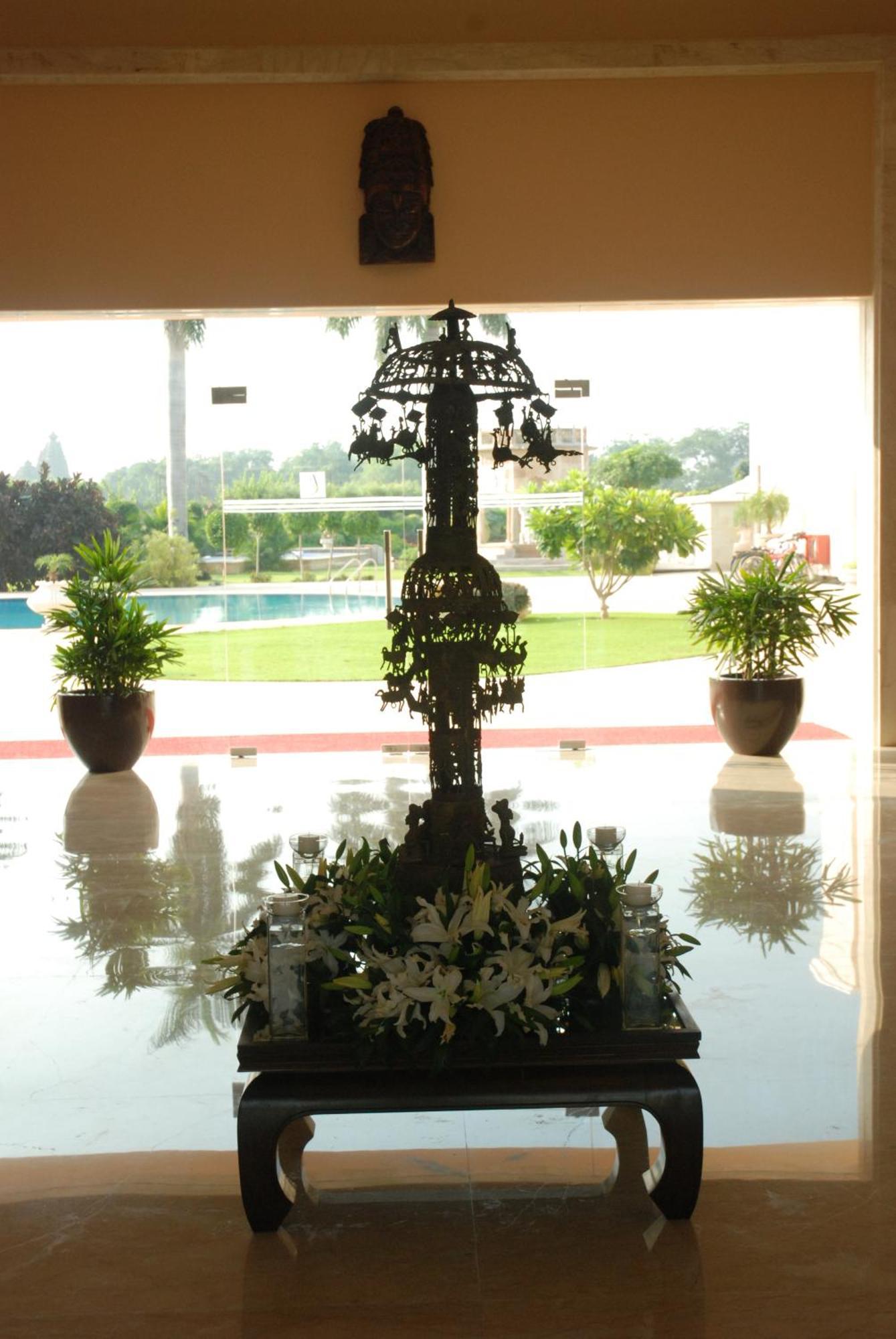 The Lalit Temple View Hotell Khajurāho Eksteriør bilde