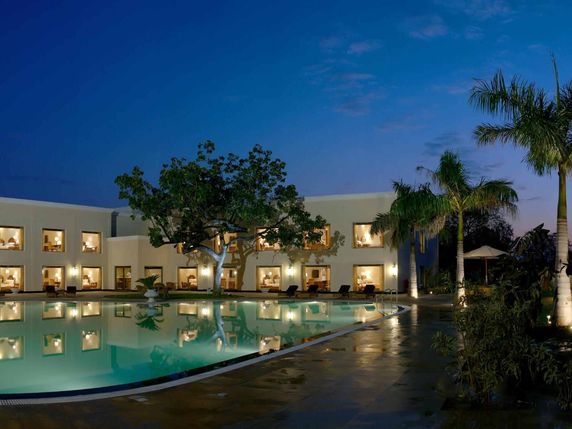 The Lalit Temple View Hotell Khajurāho Eksteriør bilde