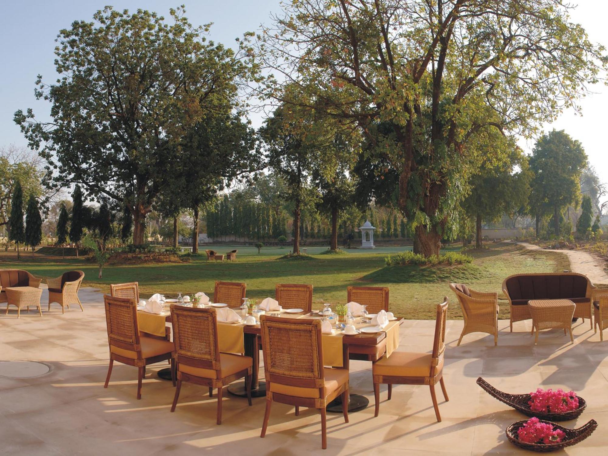 The Lalit Temple View Hotell Khajurāho Eksteriør bilde